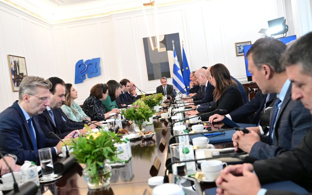 Υπουργικό με το βλέμμα στα καμένα της Αττικής