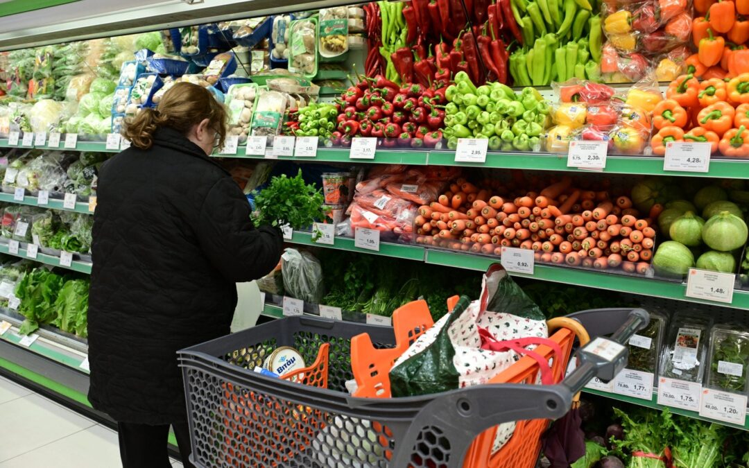 ΥΠΑΑΤ: Ασφαλή τα τρόφιμα στην ελληνική αγορά – Το 97% των ελέγχων έδειξε συμμόρφωση στα ανώτατα νόμιμα όρια